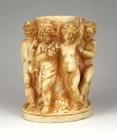1C374 old Italian 8-putt Gustav Georgi ceramic decorative vase