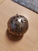 Vintage, silver-plated pot pourri holding sphere, 10 cm in diameter, in excellent condition
