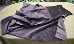 Barna mikro bársony anyag maradék ruha , terítő , további felhasználásra dekor 3 db textil varráshoz