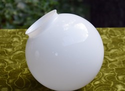 Fehér tejüveg opál gömb lámpabúra , lámpa , csillár búra 16 cm II. MERCUR márkajelzés