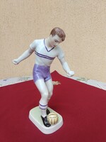 Hollóházi Újpesti Dózsás,ritka lila -fehér festésű focista,,27 cm,,Hibátlan,