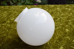 Fehér tejüveg opál gömb lámpabúra , lámpa , csillár búra 16 cm I. TU márkajelzés