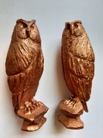 Owls on a rock (2 carved wooden statues in bronze color. 14.2 and 14.6 cm high)