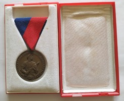 Badge, award
