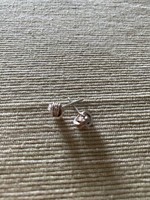 Ezüst fonott gombócos stiftes fülbevaló
