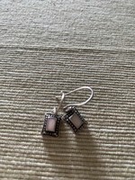 Silver earrings with pearls in a sparkling frame