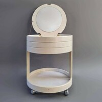 Retro space age, make-up, 2-function, rolling table