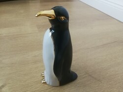 Tündéri porcelán pingvin szobor