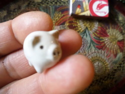 Nagyon mini , Aquincumi malacka , jó állapotban , jelzés nélkül . kb 2 cm .