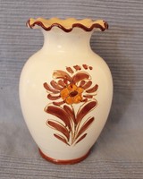 Ruffled large vase