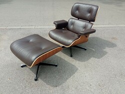 Charles Eames Lounge chair replica