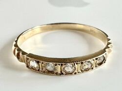 399T. 1 Forintról! 14k Arany (1,2 g) gyűrű, apró Cirkónia kövekkel ékesítve!