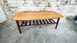 Dán retro design dohányzóasztal