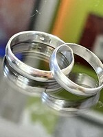 Letisztult formájú, ezüst karikagyűrű pár