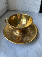 Álomszép gyűjtői arany mintás mokkás csésze tányérral.
