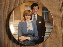 Hibátlan Lady Diana esküvői emlék porcelán dísztányér limitált széria 1981