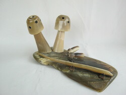 Rretro craft horn figurine mushroom with pair of acorns and lizard