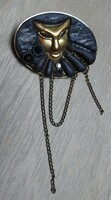 Masked brooch - pin, safety lock, with two black and one white stone