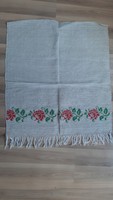 4732 - Cross-stitch linen rose towel