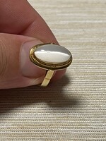 Nagyon különleges fehér köves 14kr arany gyűrű eladó!Ara:51.000.-