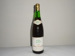Retro Halasi Muskotály bor boros üveg palack - Kiskunhalasi Á.G. 1992-es, bontatlan, ritkaság