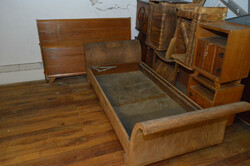 Antique bieder swan bed