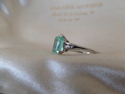 Platinum ring with emeralds and diamonds, size 49