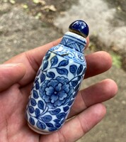 Antique Old Qing Kangxi Period Blue and White Chinese Hand Painted Porcelain Snuff Snuff Bottle