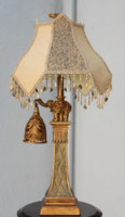 80 cm magas elefántos antik stílusú asztali lámpa
