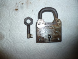Old padlock works with a key 7cm