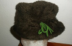 Régi ,retró az 50-es évekből való női sötétbarna műszőrme kalap ( 55-56 cm )