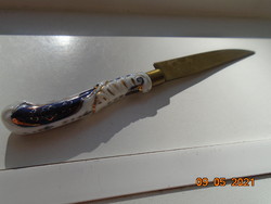 Zsolnaynak tulajdonított aranykontúrozott dombor mintás porcelán nyéllel STAHL-BRONCE kés