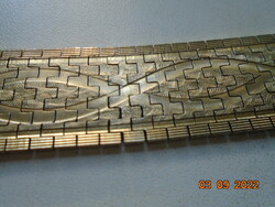 Art-Deco 18K  D 750 jelzéssel arany lemezzel texturált széles karkötő hajlékony elemekkel