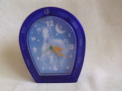 Pony club quartz table clock battery alarm clock