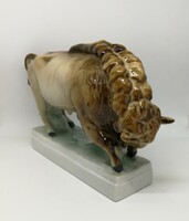 Zsolnay porcelán álló bölény bika!