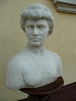Very large, heavy white marble flawless bust / bust of the famous sculptor Gyula Skalos Palati