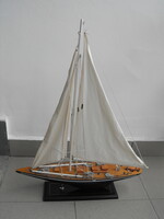 Vitorlás makett /hajó / hajómodell / réz szerelékkel, fa, magassága 65 cm szélessége 50 cm szép