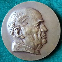 Paralyzed Ferenczy: prof. Béla Molnár surgeon medal, 1956