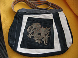 Kézműves, sárkányos tarisznya, táska