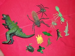 Retro traffic bazaar dino and insect toy animal figures in a package, as shown in the pictures