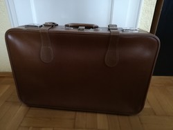 Retro 70-80-as évekből való bőr utazó bőrönd