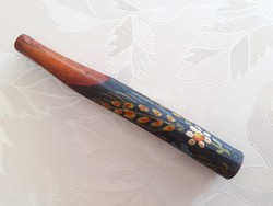 Régi népi fa szipka festett virágmotívumos búzakalászos kézműves pipa
