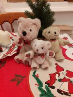 TEDDY BEAR - 3 db karácsonyi medve egyben - piros zöld kockás díszítéssel 3 maci