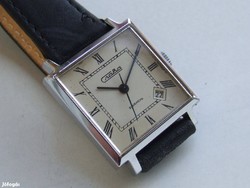 Elegant hand-wound Slava wristwatch in good condition