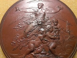 AZ ORSZÁGOS IPAREGYESÜLET bronz erem , plakett . 1907  (posta van)  !