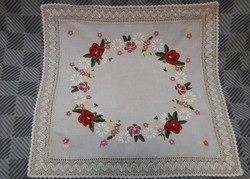 Embroidered tablecloth 2 (l2950)