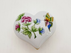 Hollóházi szív alakú bonbonier pillangós mintával