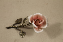 Porcelán rózsa réz szállal 207