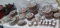 Chinese family rose tableware for 12 people, hand painted. About 137 pcs