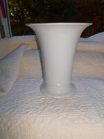 Zsolnay  trombita alakú  porcelán  váza -fehéráru